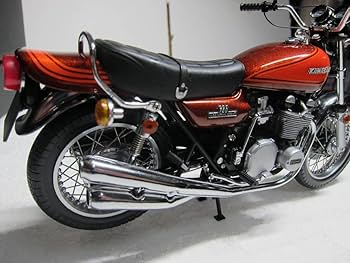 Amazon | 1/12 ミニチャンプス カワサキ Z2 750 RS キャンディブラウン